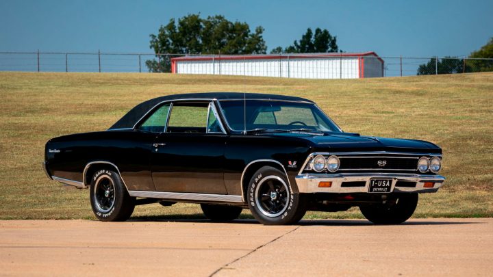 1966-Chevrolet-Chevelle-SS-hardtop-exterior-002-Mecum-Auctions-Tuxedo-Black-passenger-front-three-quarter-720x405