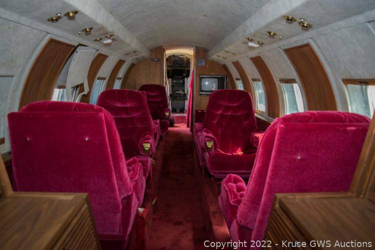 elvis-presleys-private-jet-harley-davidson-and-lincoln-continental-go-up-for-auction_7